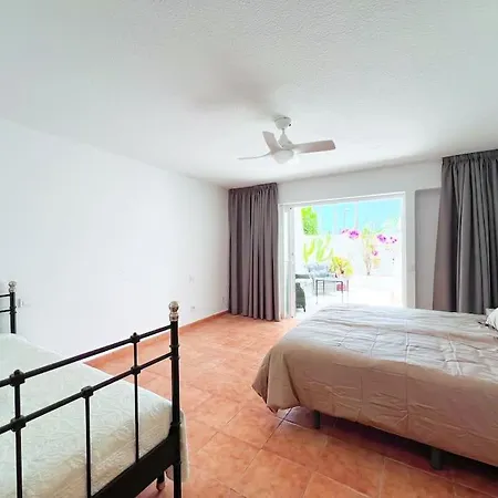 Ocean View Duplex - Club Atlantis In Puerto Colon Se16 * Costa Adeje (Tenerife)