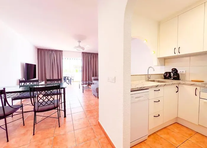 Будинок відпочинку Ocean View Duplex - Club Atlantis In Puerto Colon Se16